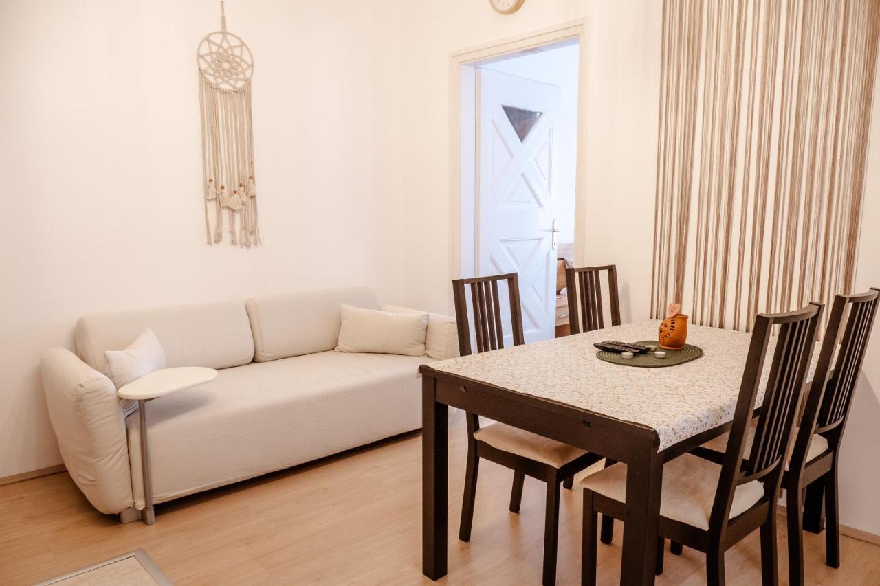 Kiraly40 Apartman Печ Екстериор снимка