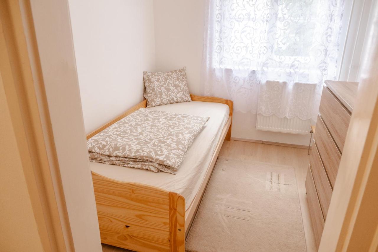 Kiraly40 Apartman Печ Екстериор снимка