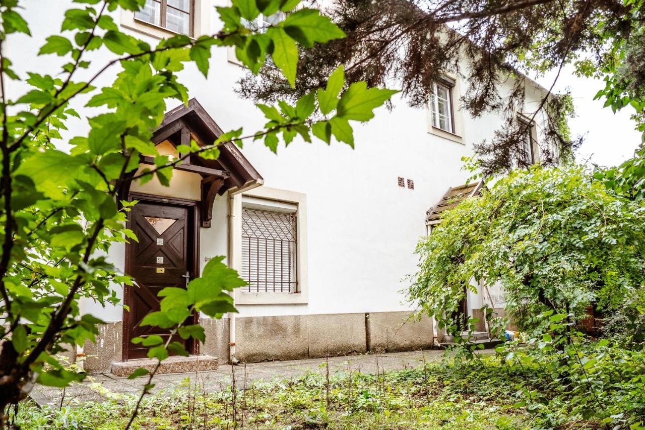 Kiraly40 Apartman Печ Екстериор снимка